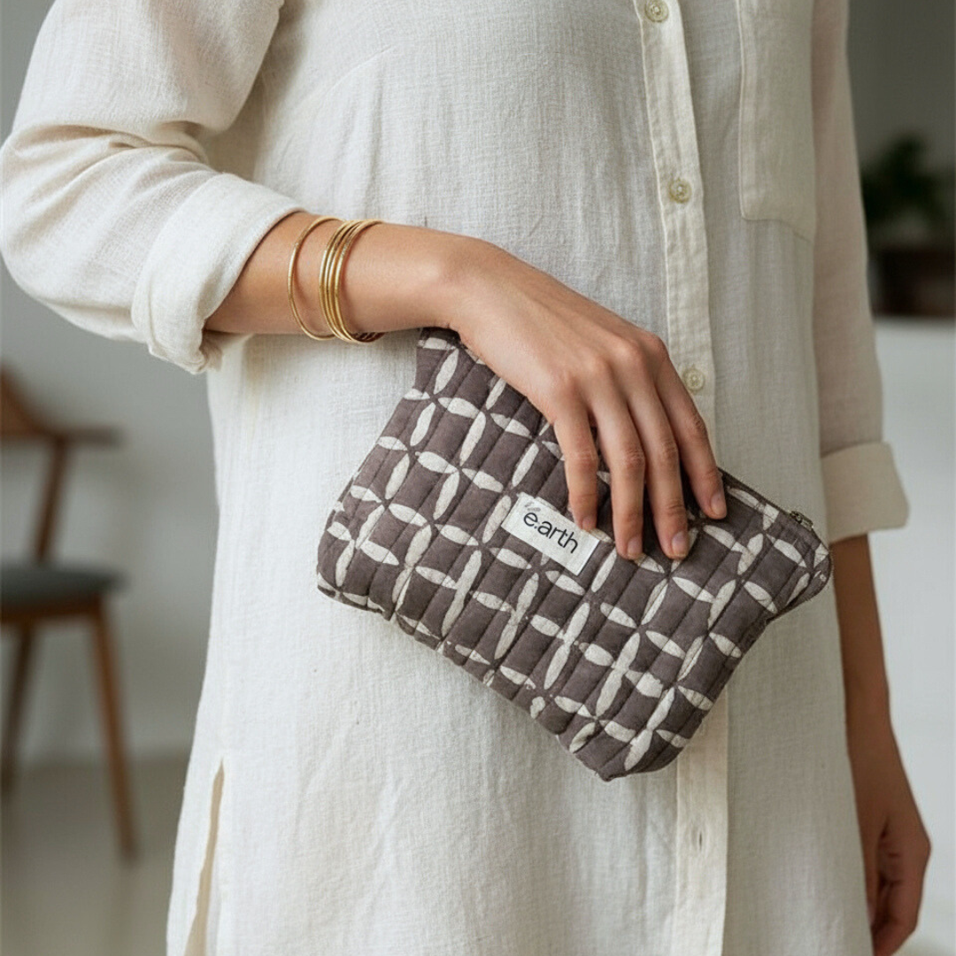 Accessory - Make-up Pouch Small